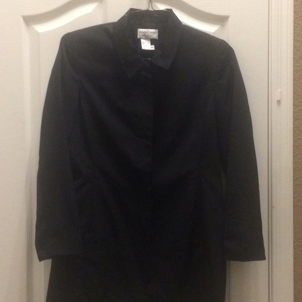 FINAL MARKDOWN Ladies Newport News jacket 10p